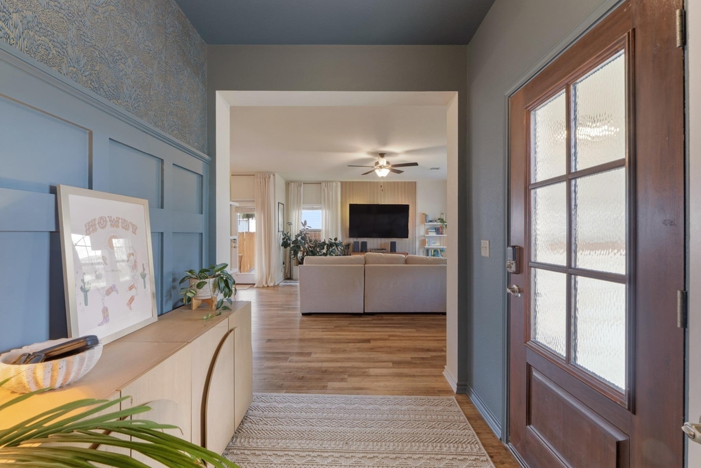9207 Looksee Ln - Photo 3