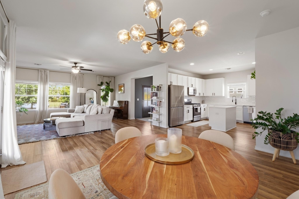9207 Looksee Ln - Photo 10