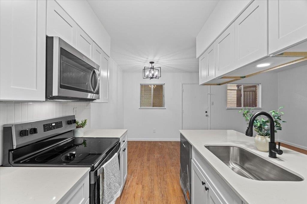 3704 Speedway - Photo 12