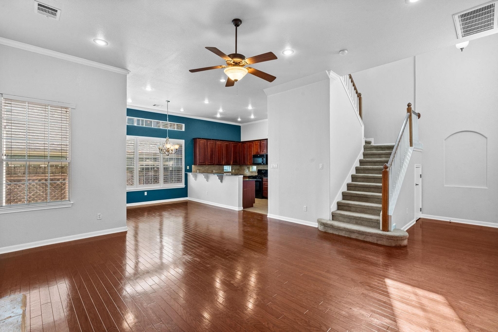 6704 Menchaca Rd - Photo 3