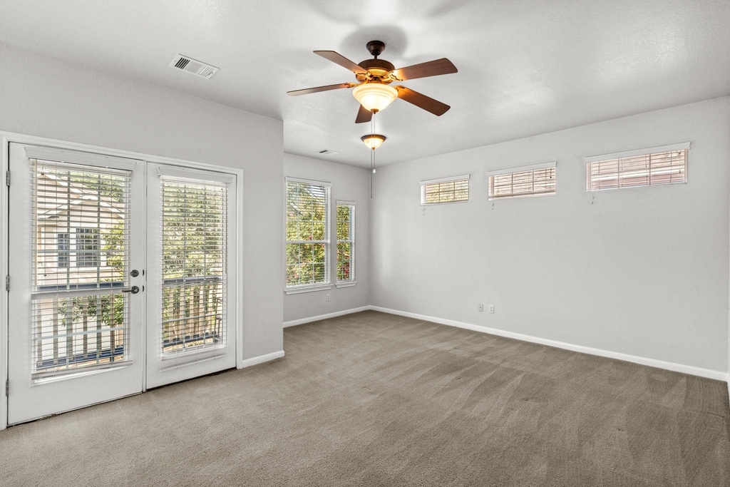 6704 Menchaca Rd - Photo 15
