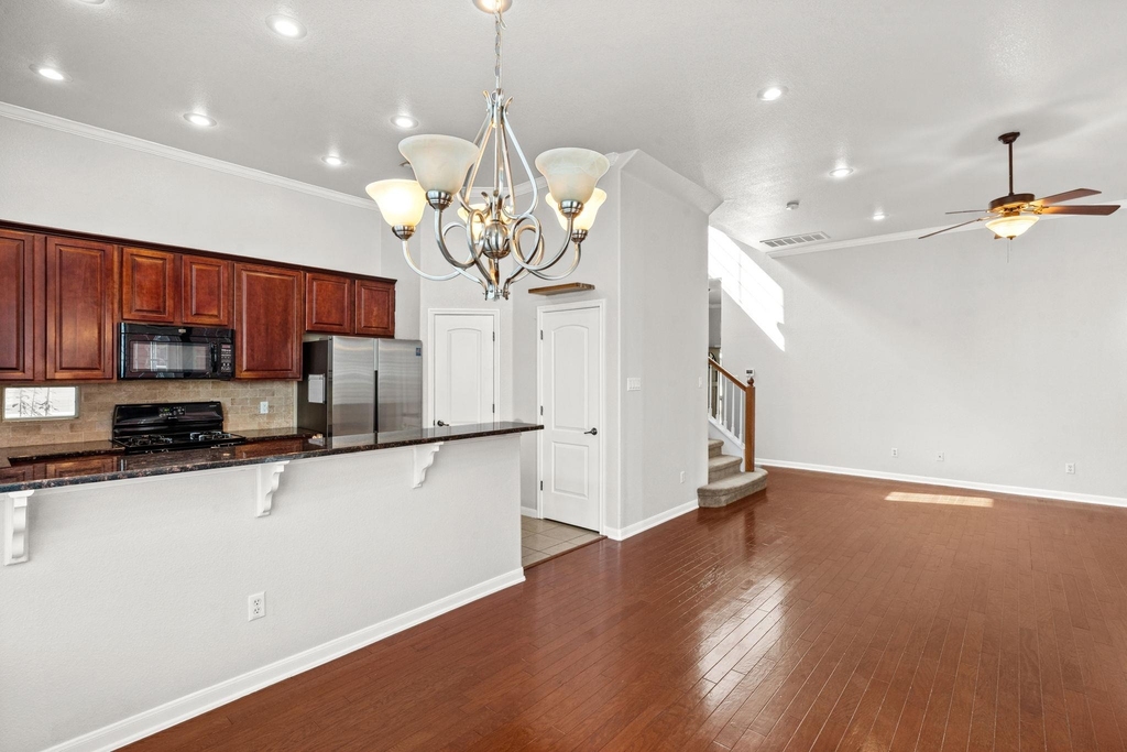 6704 Menchaca Rd - Photo 5