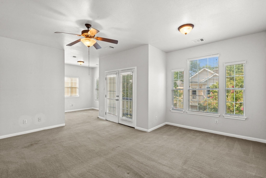 6704 Menchaca Rd - Photo 16