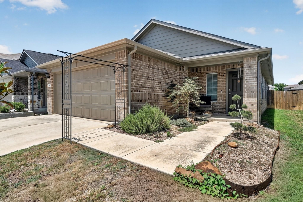 196 Harvest Creek Dr - Photo 1