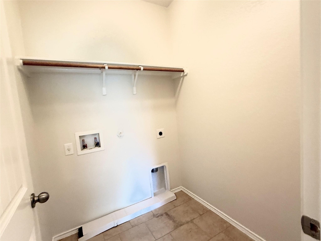 437 Travertine Trl - Photo 17
