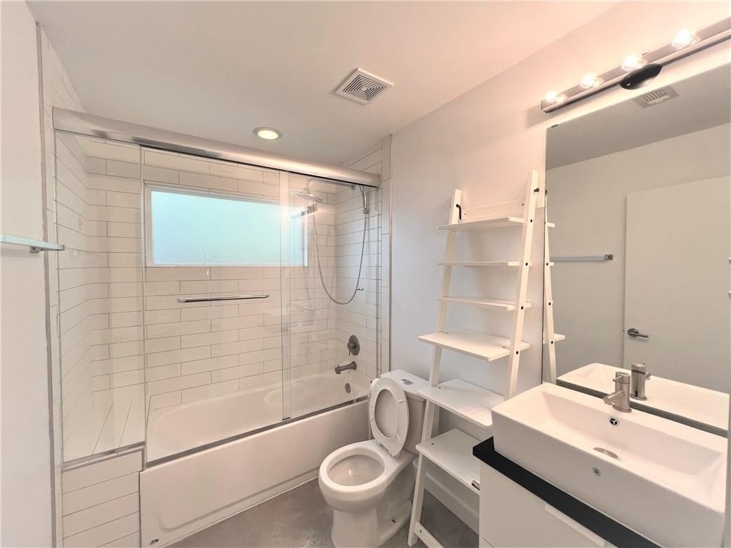 2103 E 14th St - Photo 8