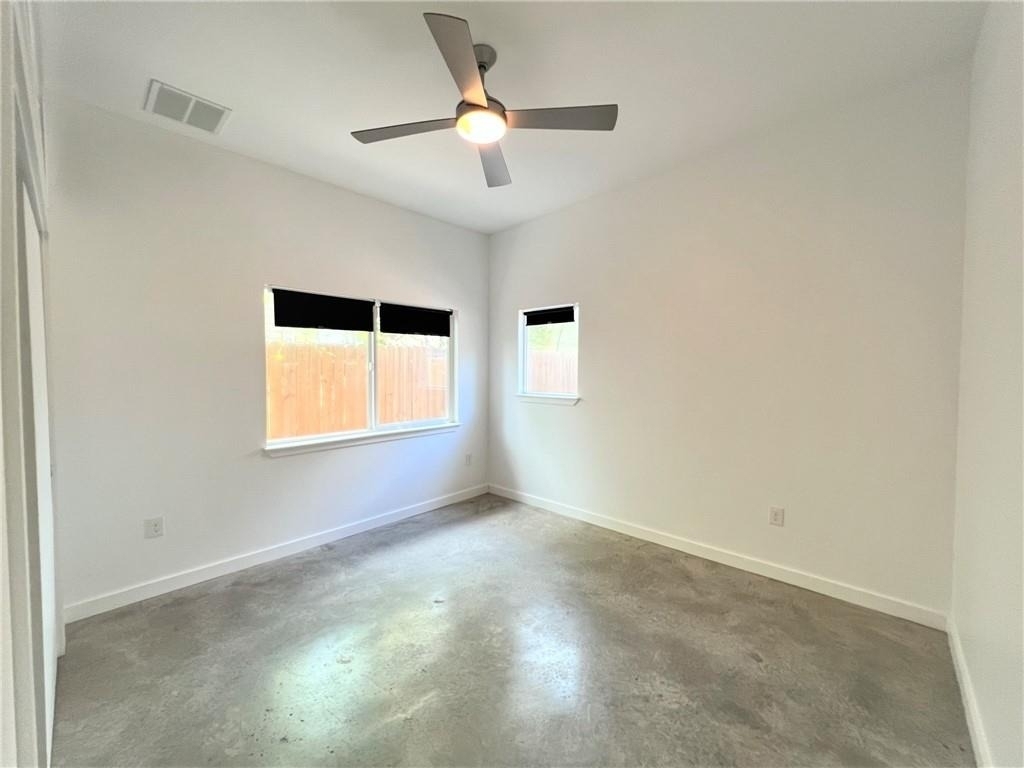 2103 E 14th St - Photo 7