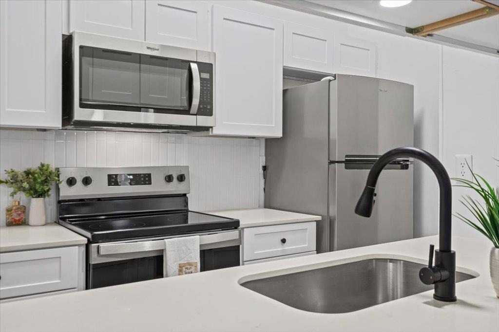 3704 Speedway - Photo 11