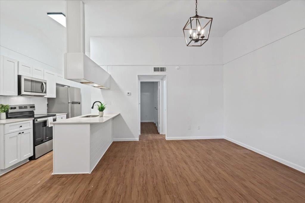 3704 Speedway - Photo 1