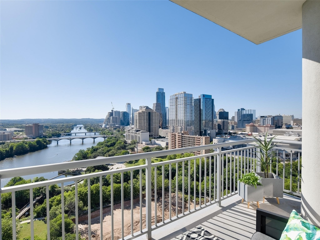 603 Davis St - Photo 1