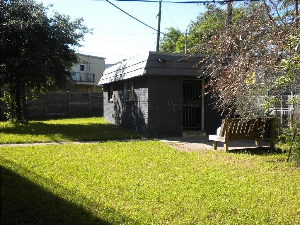 302 Carmen Ct - Photo 3