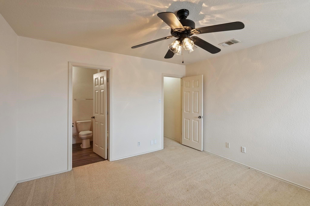 570 Hogan - Photo 18