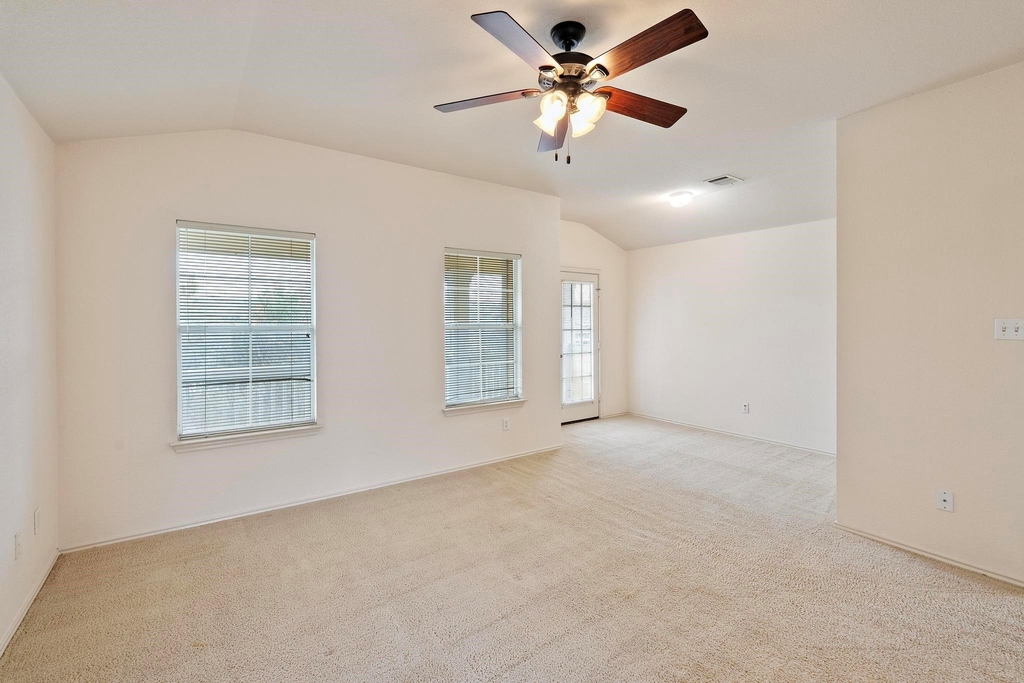 570 Hogan - Photo 21