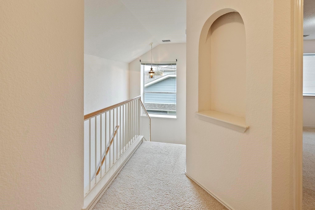 570 Hogan - Photo 14