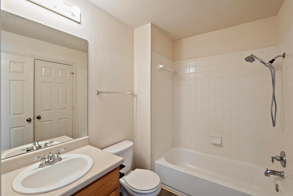570 Hogan - Photo 17