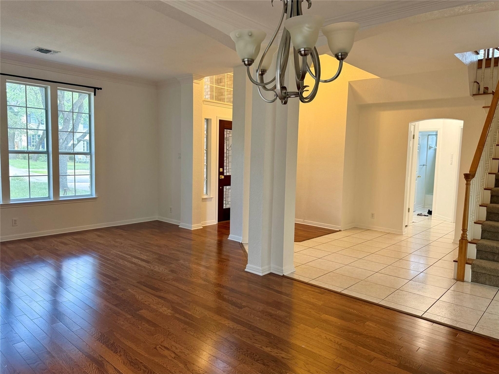 11112 Marden Ln - Photo 2