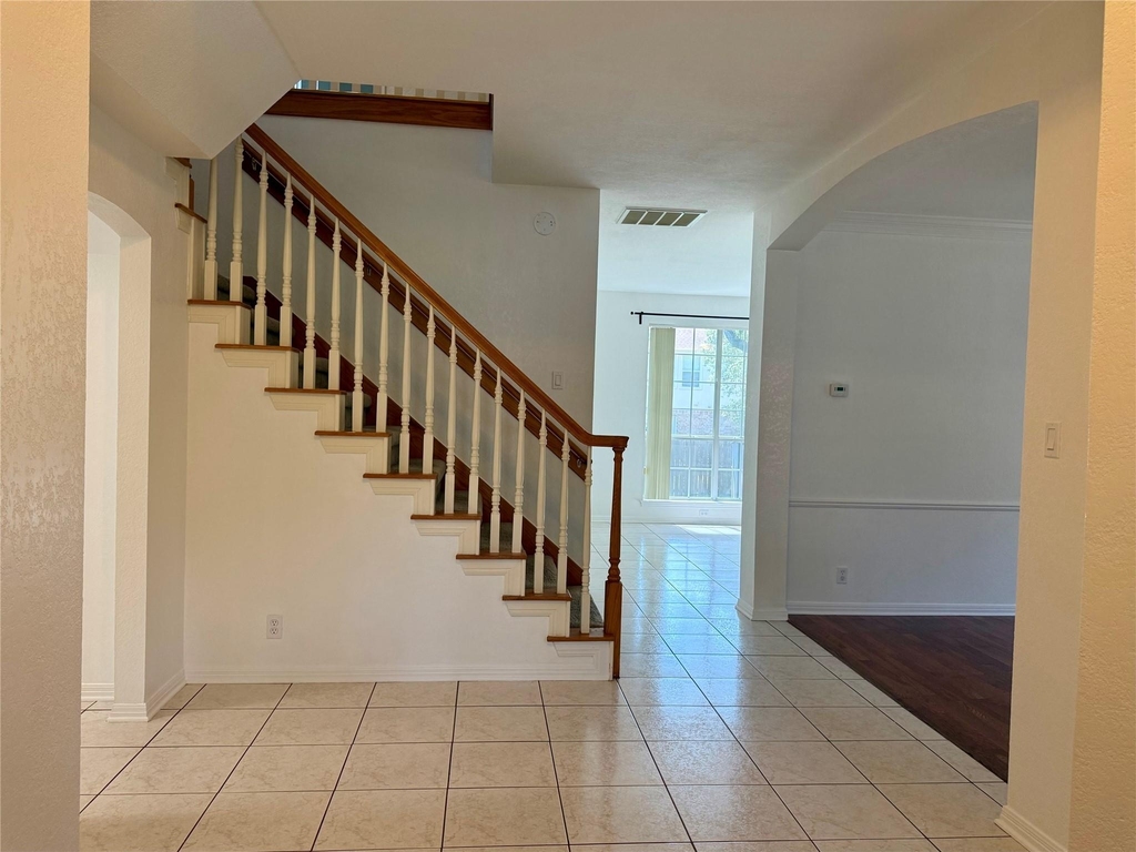 11112 Marden Ln - Photo 3