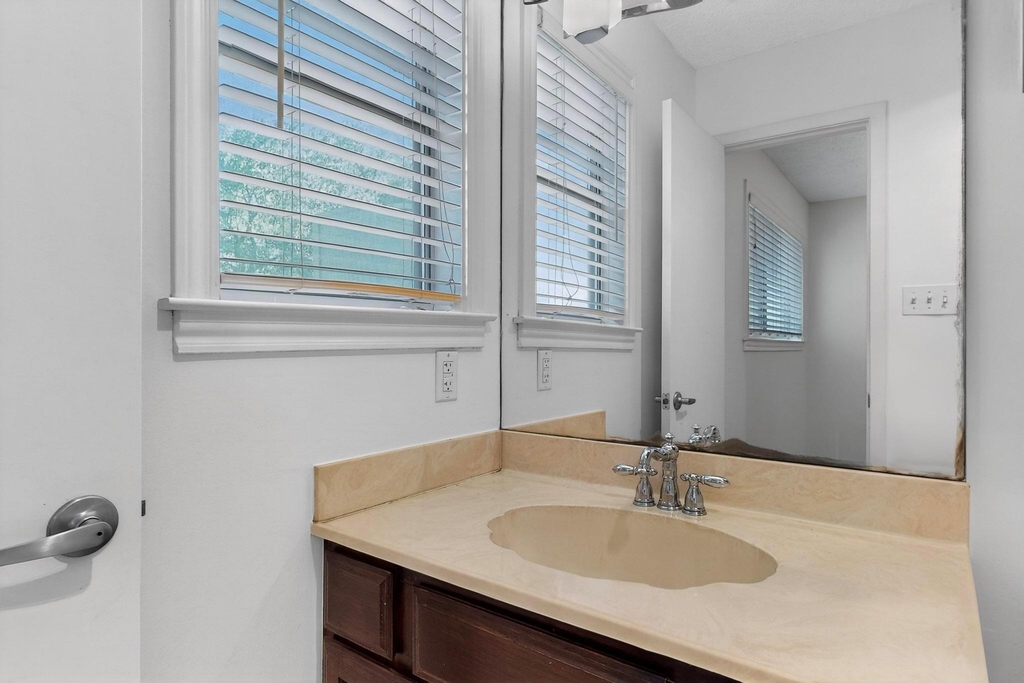 6023 Old Fredericksburg Rd - Photo 21