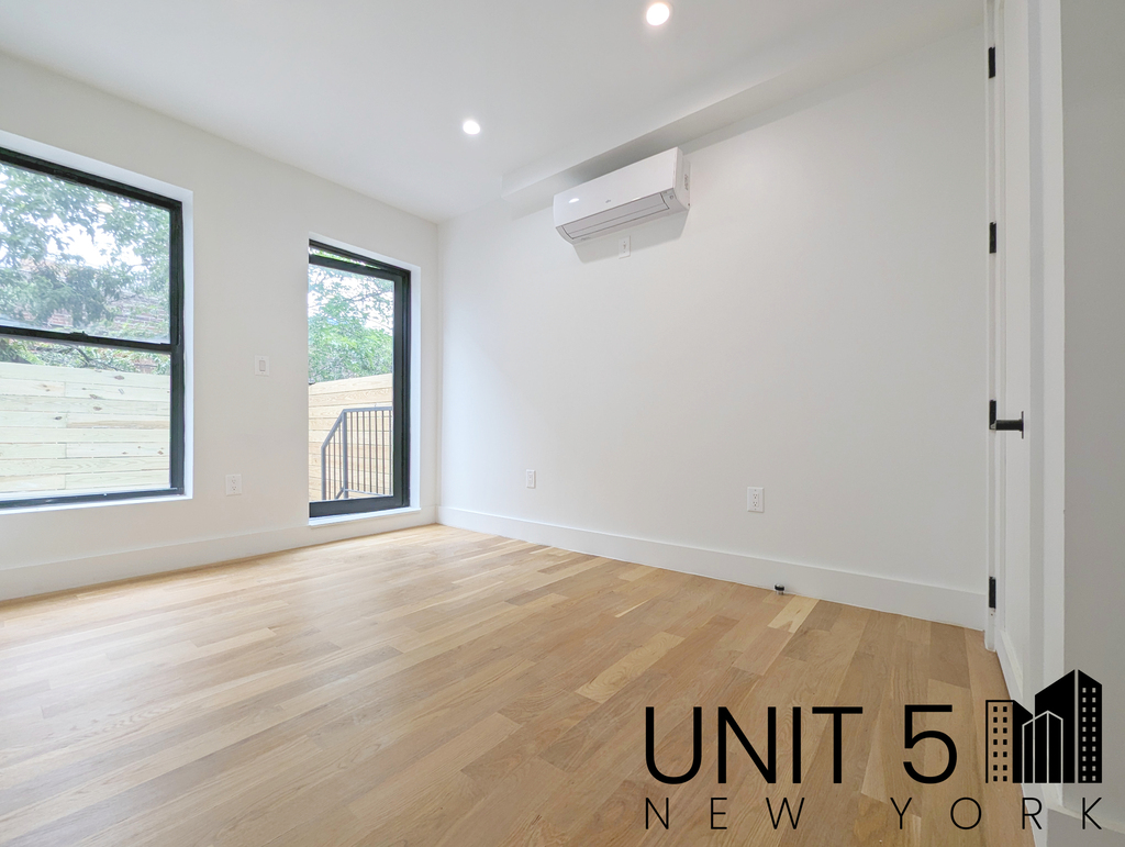 253 Clarkson Avenue - Photo 3