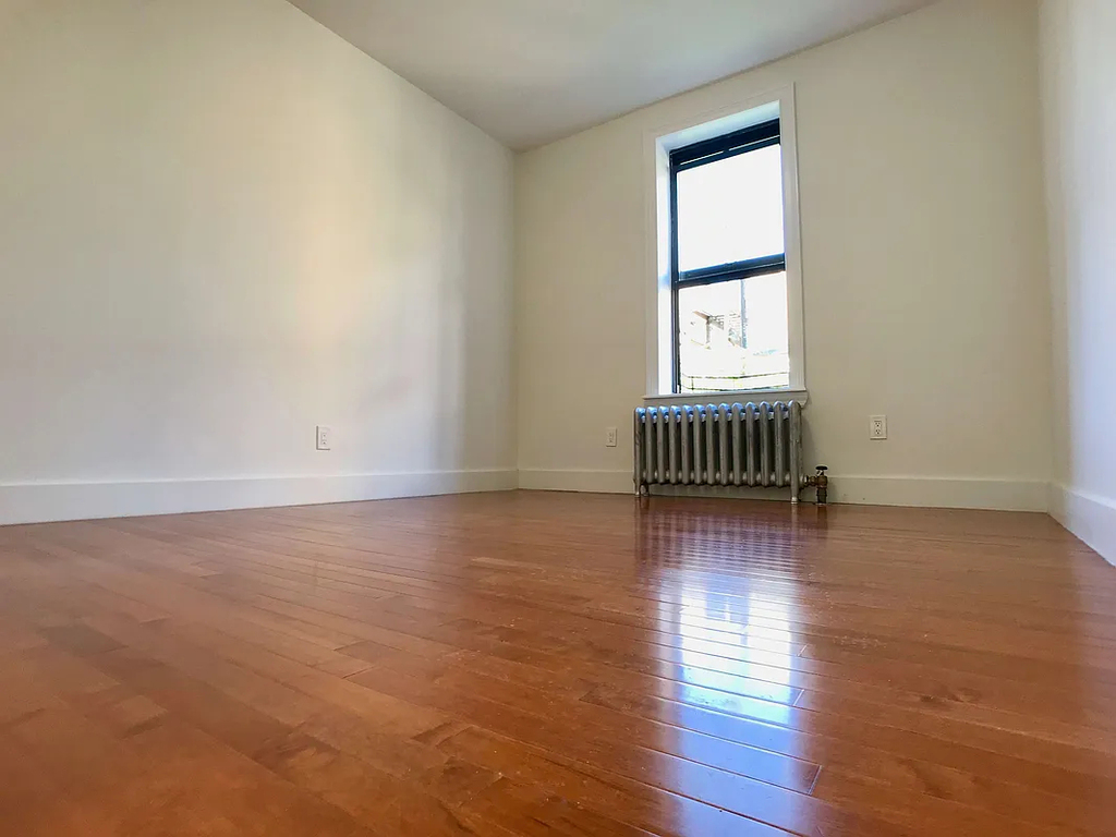 405 West 45th Street - Photo 4