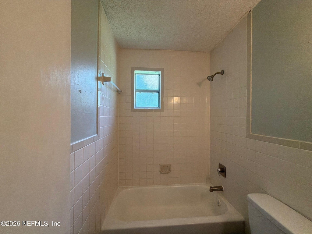 8028 Delaware Avenue - Photo 13