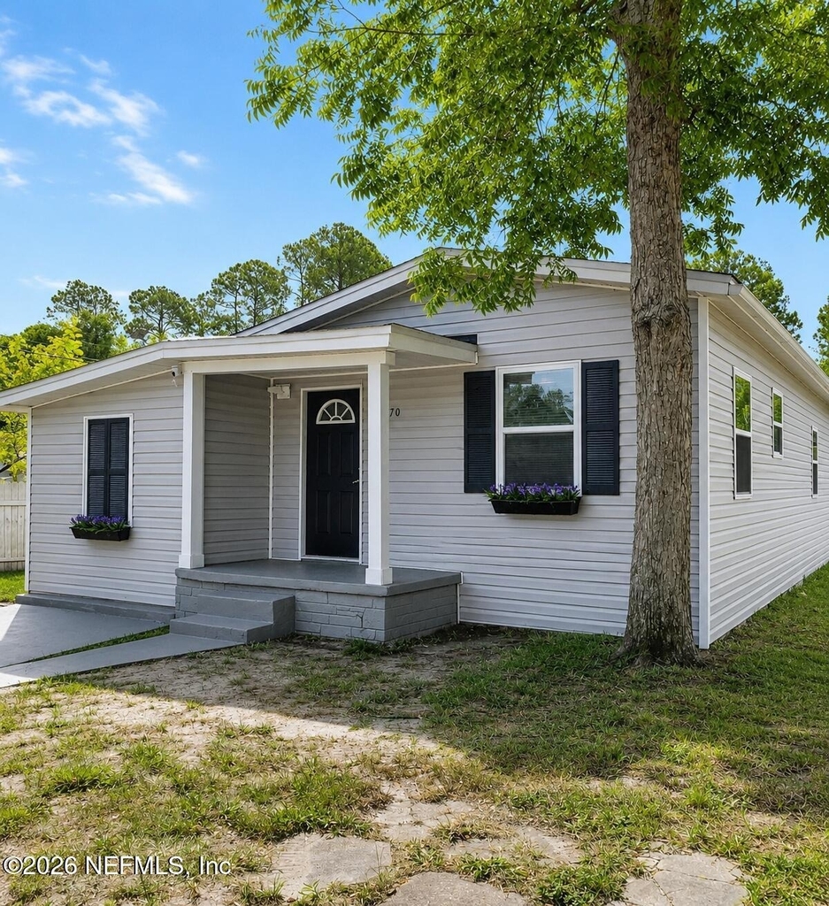 1710 Rowe Avenue - Photo 0