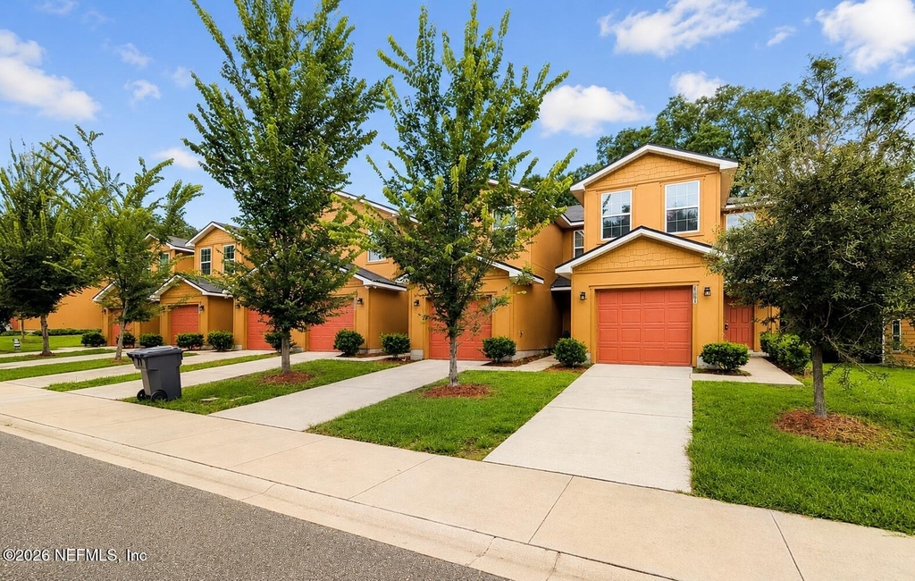 6861 Lake Mist Lane - Photo 1