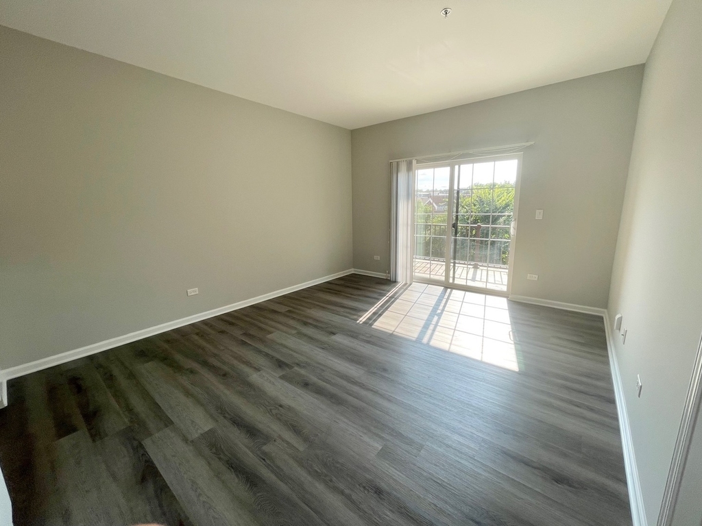 301 N Madison Street - Photo 3
