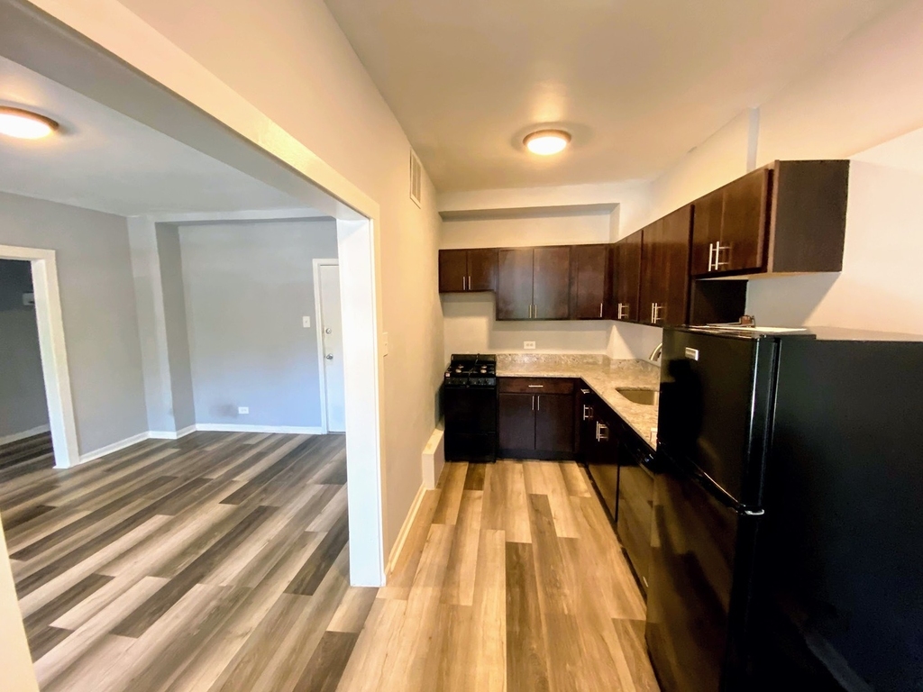 839 W Sheridan Road - Photo 6
