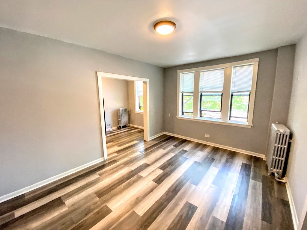 839 W Sheridan Road - Photo 3