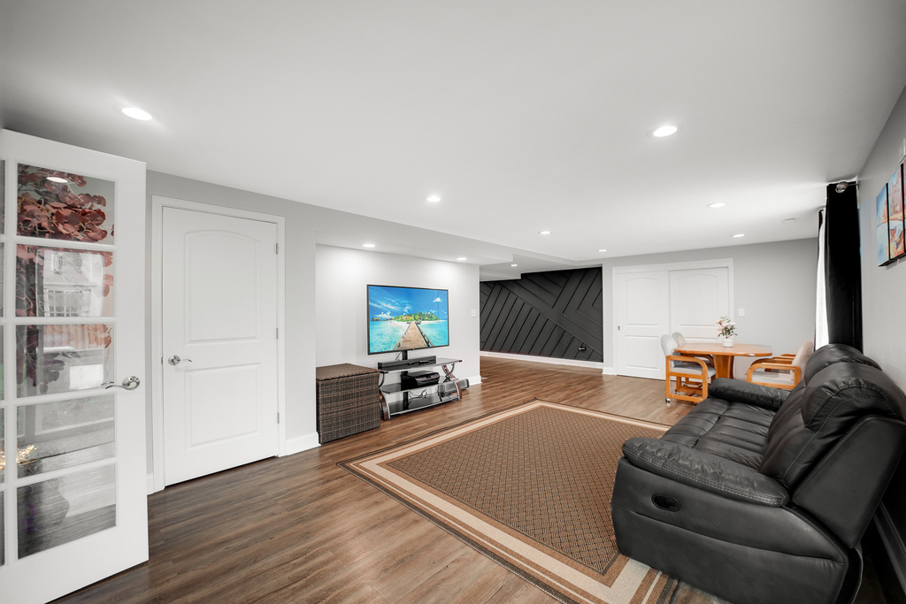 2022 Ingemunson Lane - Photo 2