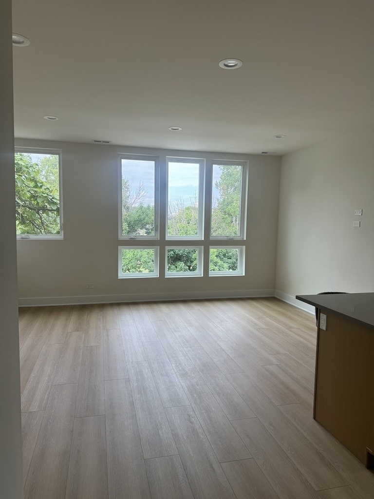 3723 S Lake Park Avenue - Photo 12