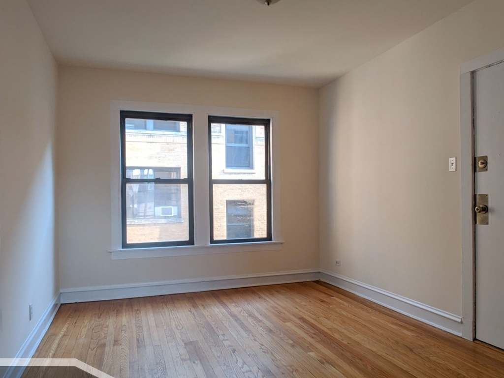 2651 N Spaulding Avenue - Photo 1