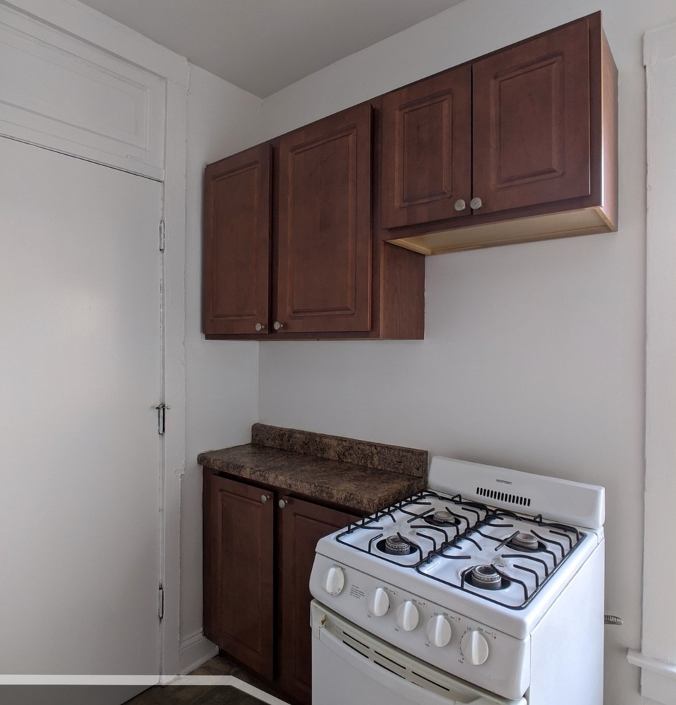 2651 N Spaulding Avenue - Photo 5