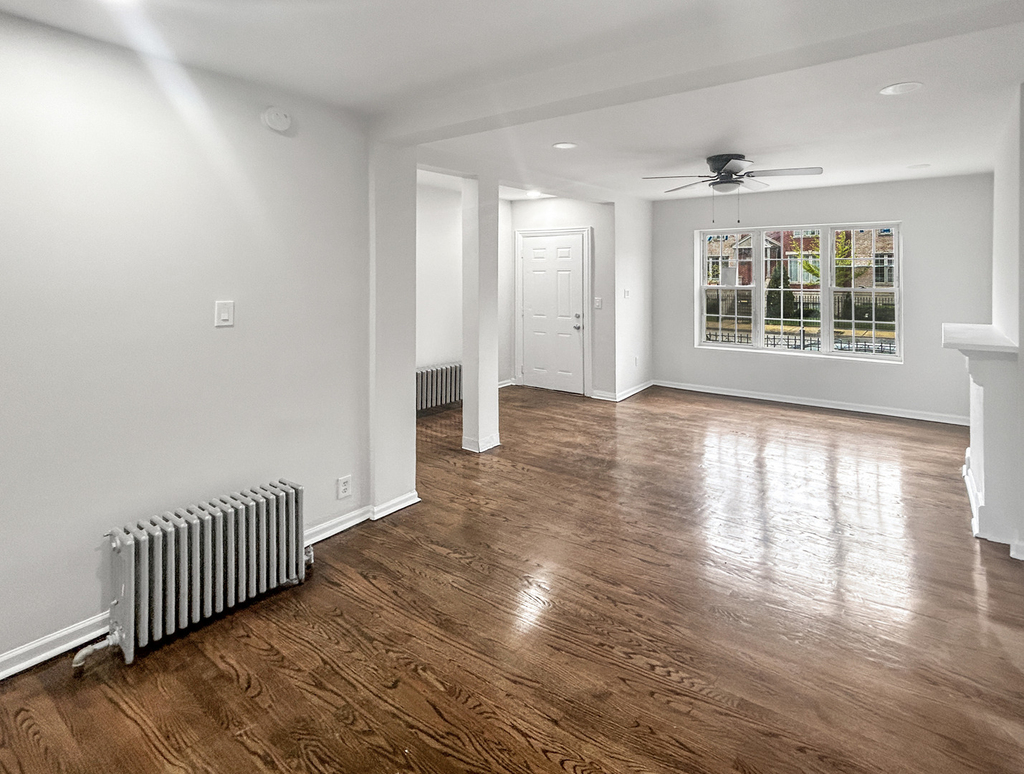2953 W Warren Boulevard - Photo 7