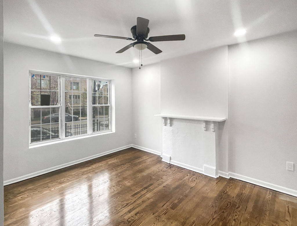 2953 W Warren Boulevard - Photo 6
