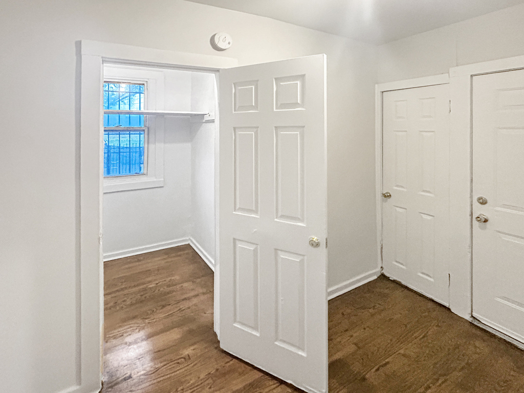2953 W Warren Boulevard - Photo 13