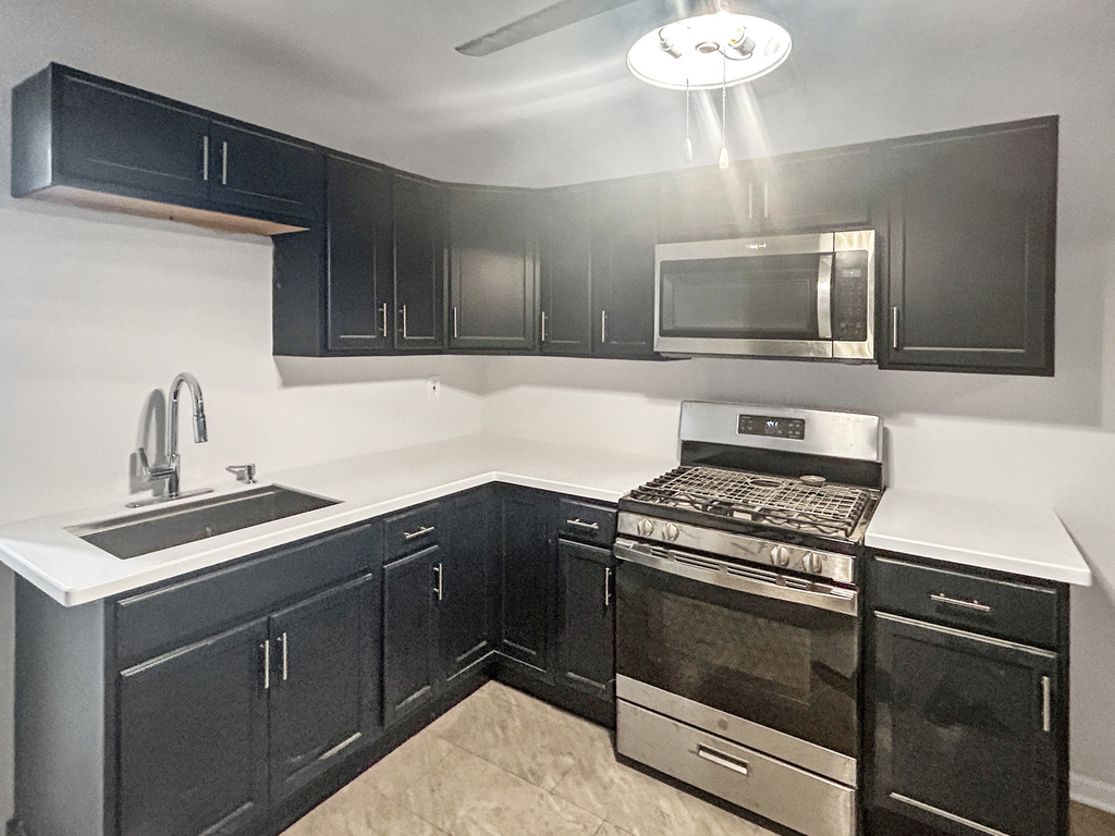 2953 W Warren Boulevard - Photo 10