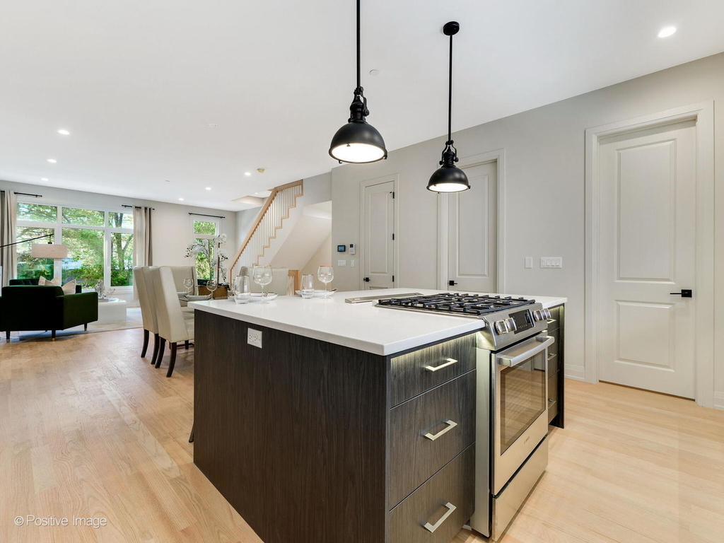 6915 N Western Avenue - Photo 8