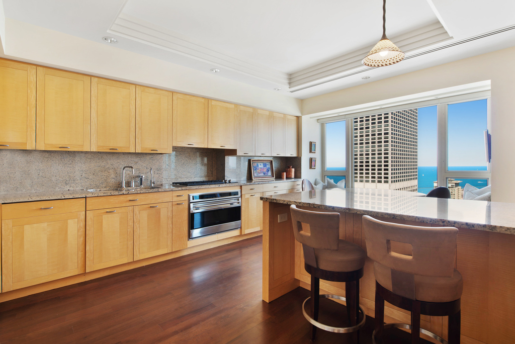 800 N Michigan Avenue - Photo 10