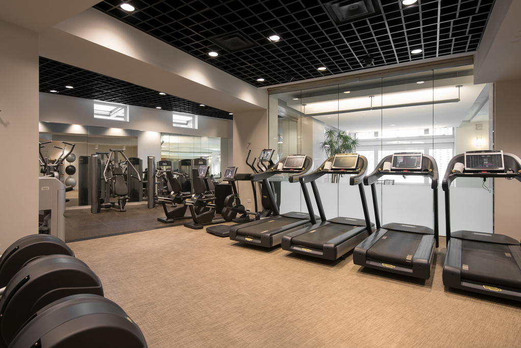 800 N Michigan Avenue - Photo 33