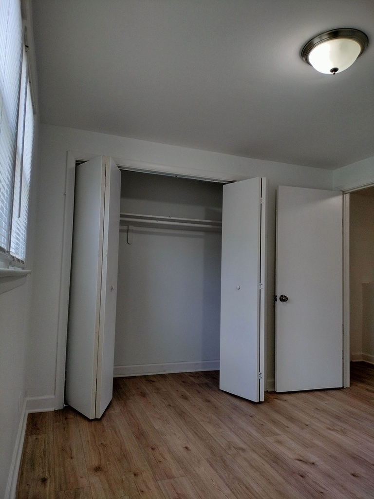 7910 S Muskegon Avenue - Photo 7