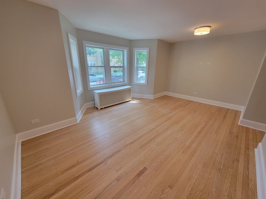 6422 N Richmond Street - Photo 2