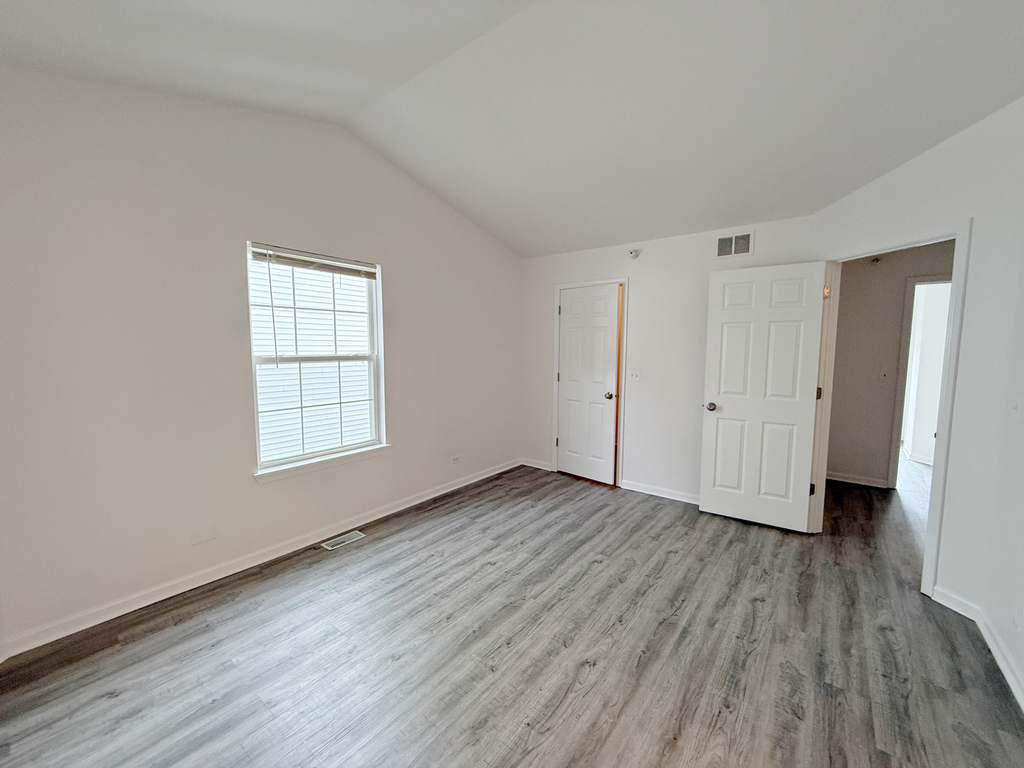 2554 Dickens Drive - Photo 6