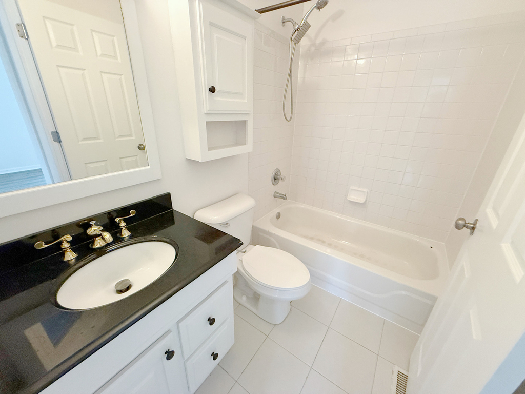 2554 Dickens Drive - Photo 9