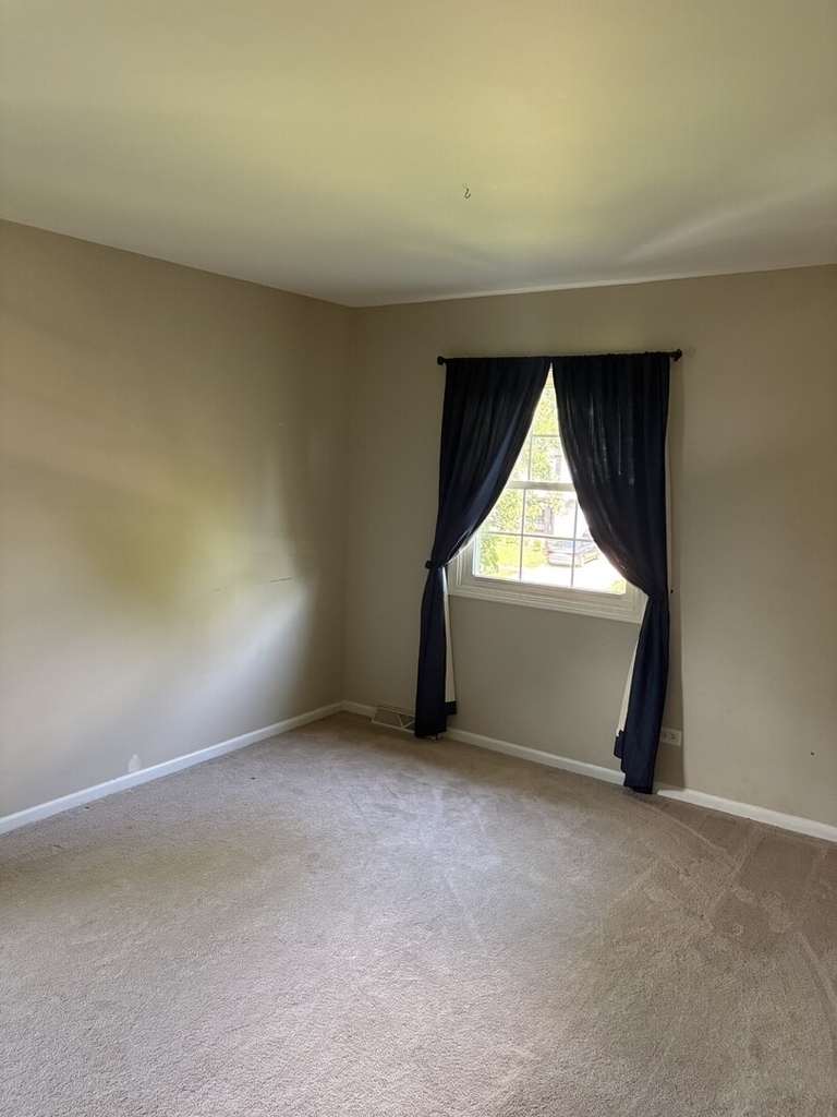 1613 Clyde Drive - Photo 5