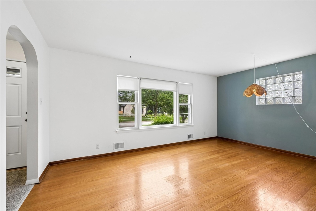 805 N Mitchell Avenue - Photo 4