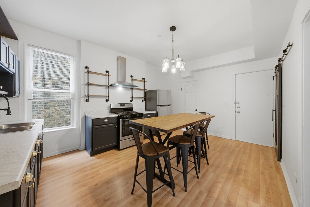 852 N Christiana Avenue - Photo 4