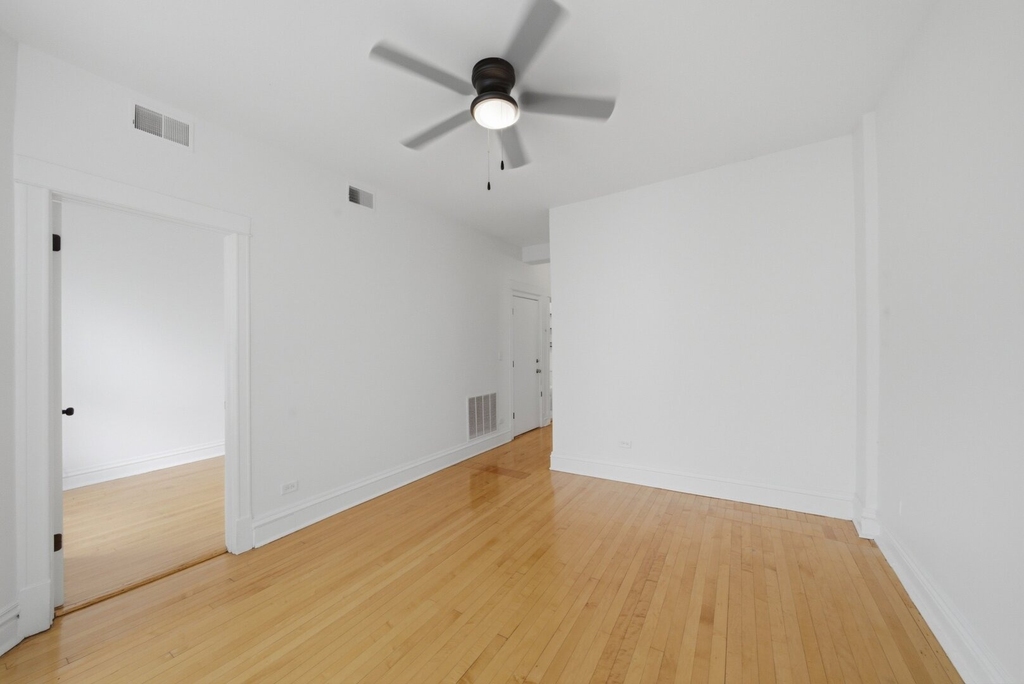 852 N Christiana Avenue - Photo 13