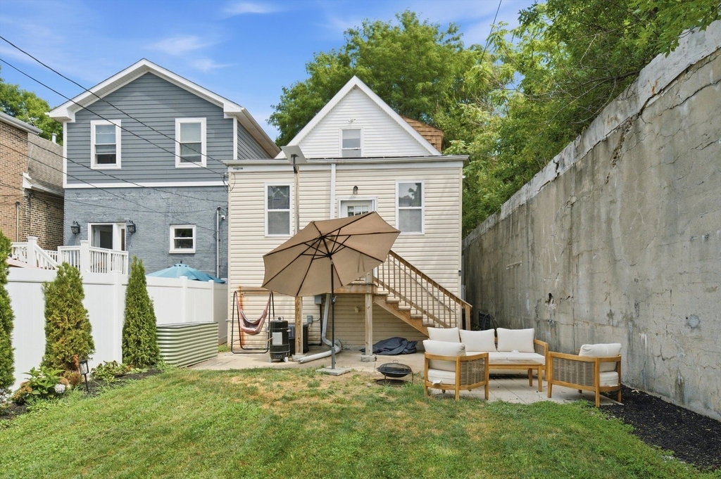437 W 44th Place - Photo 33